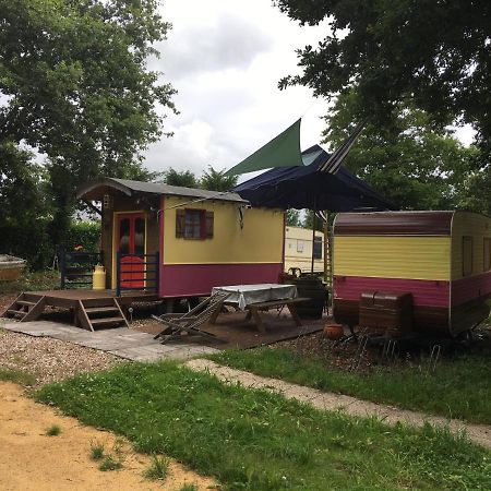 La Roulotte Chainoux Bains-sur-Oust Екстер'єр фото