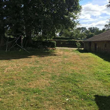 La Roulotte Chainoux Bains-sur-Oust Екстер'єр фото