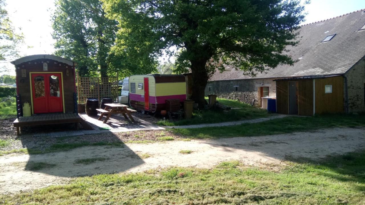 La Roulotte Chainoux Bains-sur-Oust Екстер'єр фото