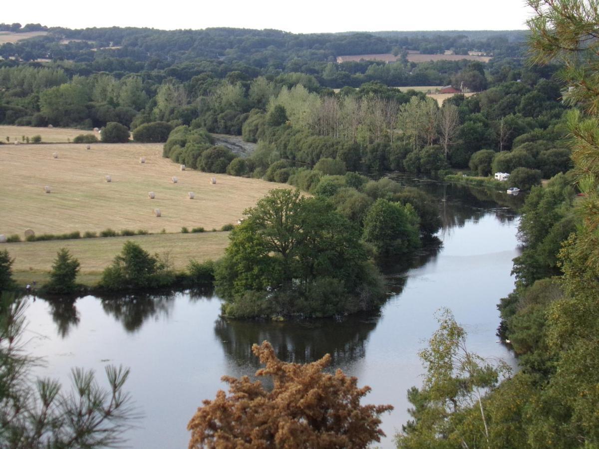 La Roulotte Chainoux Bains-sur-Oust Екстер'єр фото